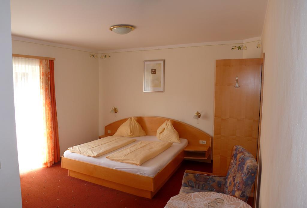 Hotel Altneudoerflerhof 바트래드커스스부르크 객실 사진