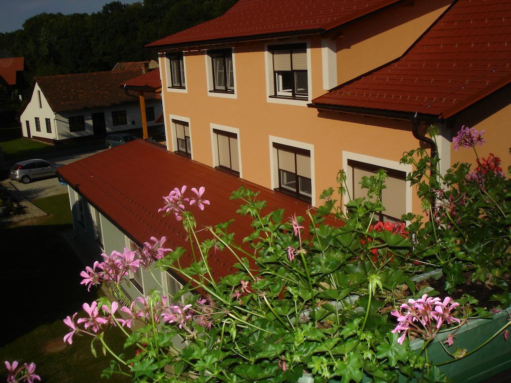 Hotel Altneudoerflerhof 바트래드커스스부르크 외부 사진