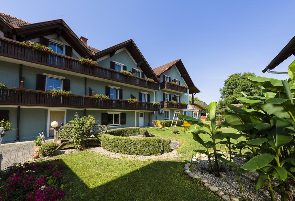 Hotel Altneudoerflerhof 바트래드커스스부르크 외부 사진